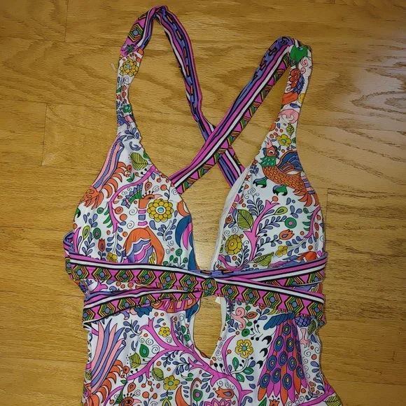NWT TRINA TURK Jungle Beach Paisely-Print Plunging Cross-Back One-Piece Swimsuit - Picture 5 of 8